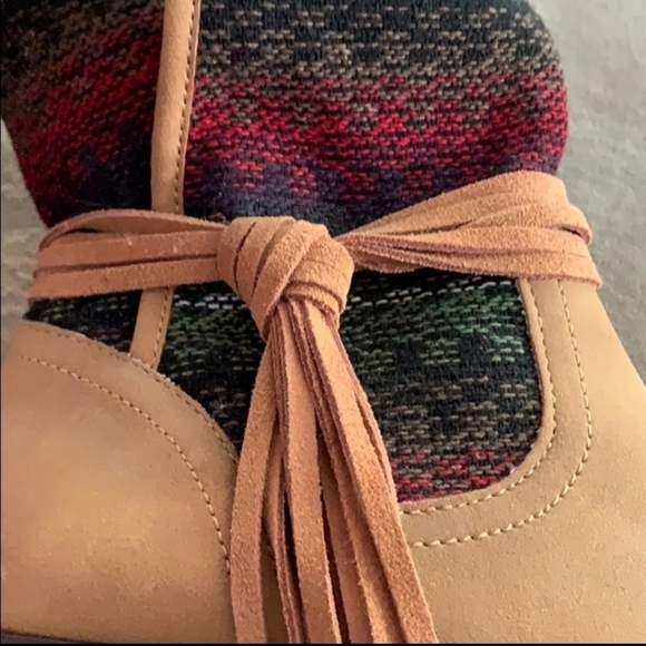 🔆🔅 NWOT TASSEL FLANNEL BOOTS - Picture 6 of 15